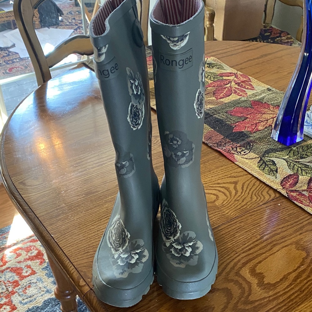 Women's Floral Winter Rain Boots - Gray